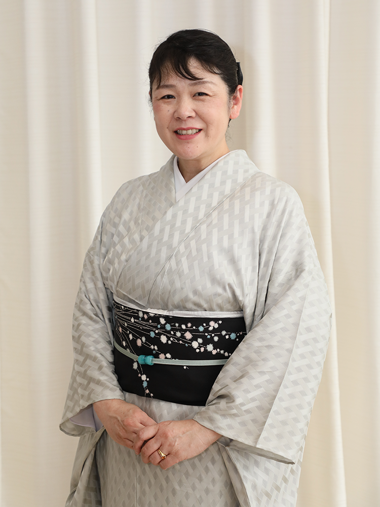 栂井美佳 様